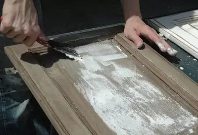 漆強化工_水性漆施工_去毛刺