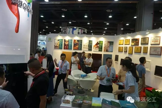 漆強化工亮光漆廠家中博會現場2