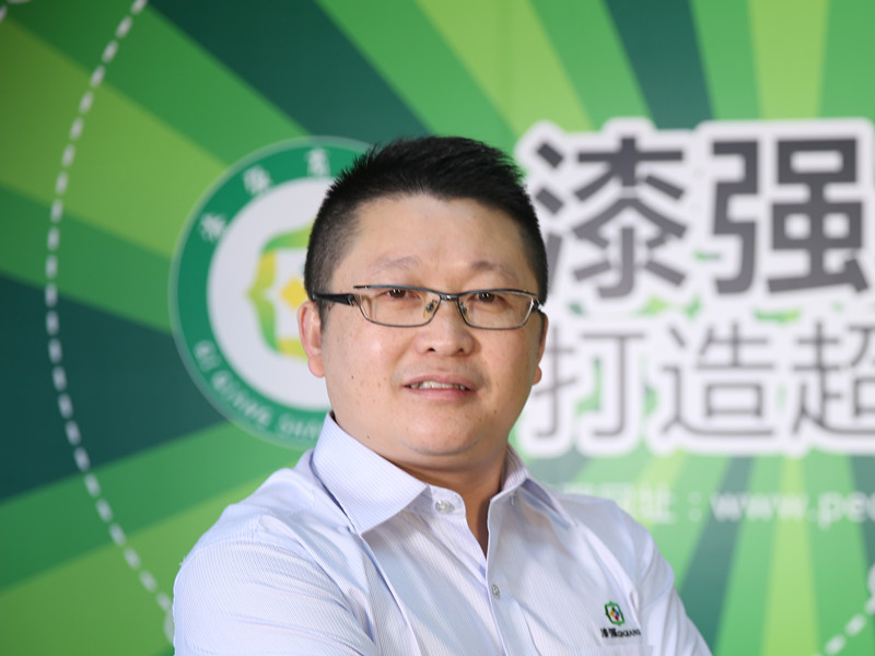 漆強化工總經理張文_副本