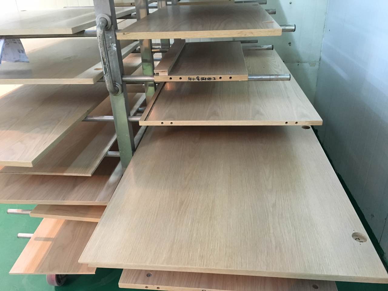 漆強(qiáng)化工水性家具漆