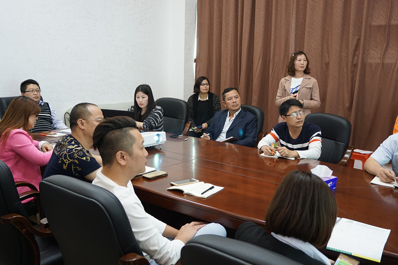 漆強(qiáng)化工家具漆廠家召開2017年第一季度工作總結(jié)